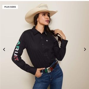 Team Kirby Stretch Shirt - Black - women’s  XS